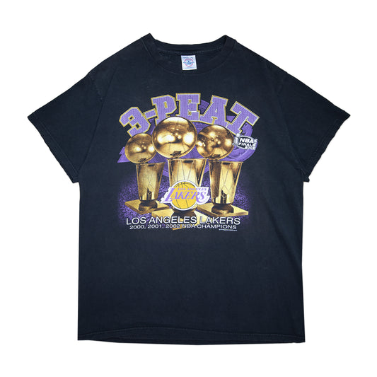 00' Lakers 3-Peat Tee (L)
